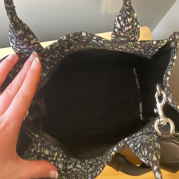 THE MARC JACOBS Canvas Small Tote Bag Black
The Ditsy Floral - Picture 5 of 7